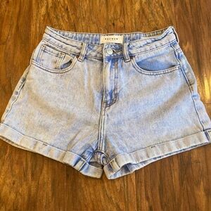 Women’s Pacsun High waisted Light Wash Denim Mom Shorts, size 25